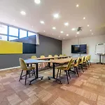 Ibis Centre Polygone 3*