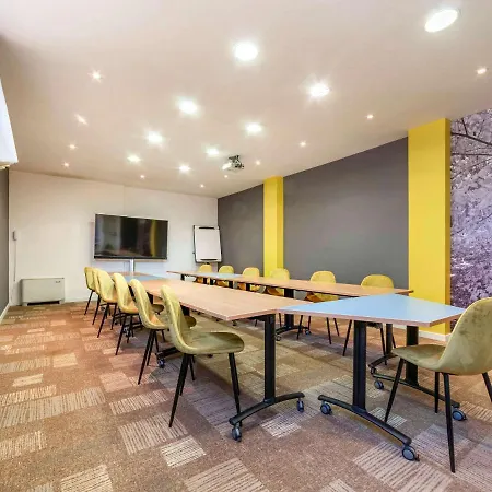 Ibis Centre Polygone 3*