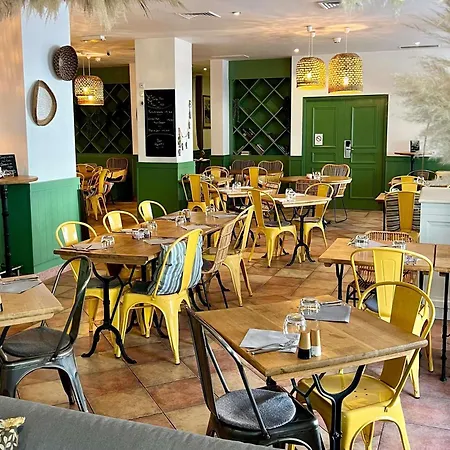 Hotel Ibis Centre Polygone 3*