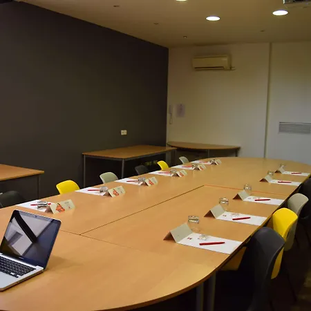 Ibis Centre Polygone Hotel