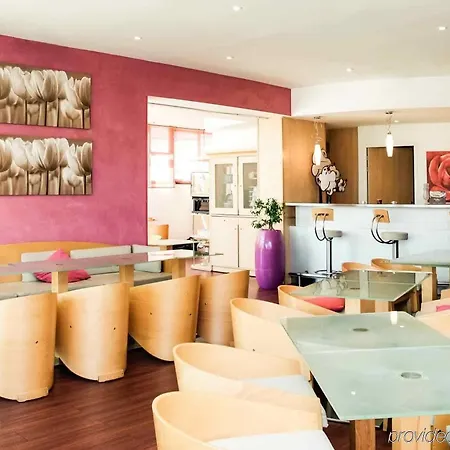 Ibis Centre Polygone Hotel
