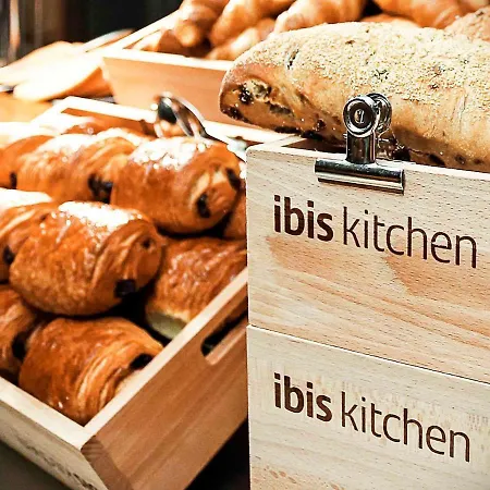 Ibis Centre Polygone Hotell
