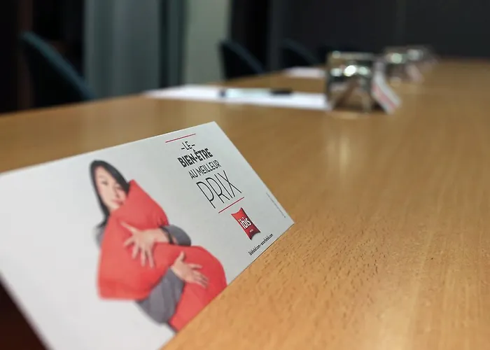 Ibis Centre Polygone Otel 3*