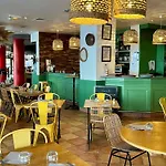 Hotel Ibis Centre Polygone 3*