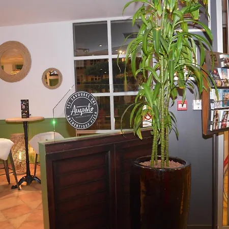 Ibis Centre Polygone 3*