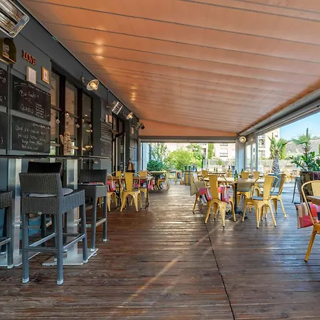 Ibis Centre Polygone מלון 3*