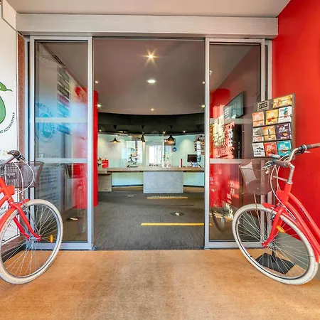 Ibis Centre Polygone 3*