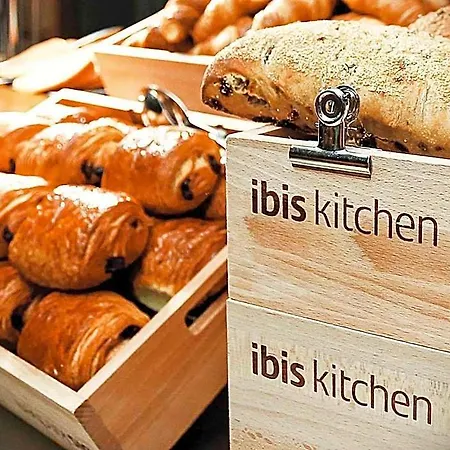 Ibis Centre Polygone 3*
