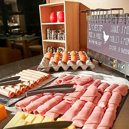 Ibis Centre Polygone 3*