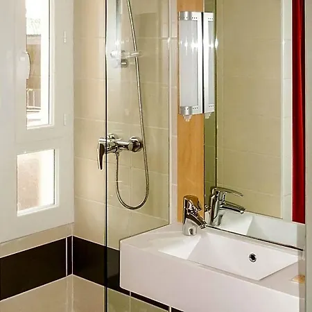 Ibis Centre Polygone 3*