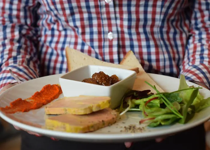 Ibis Centre Polygone 3*