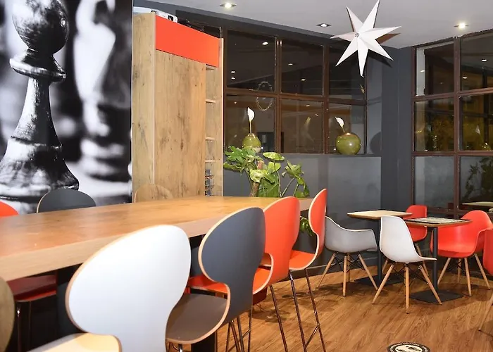 Ibis Centre Polygone Hotel