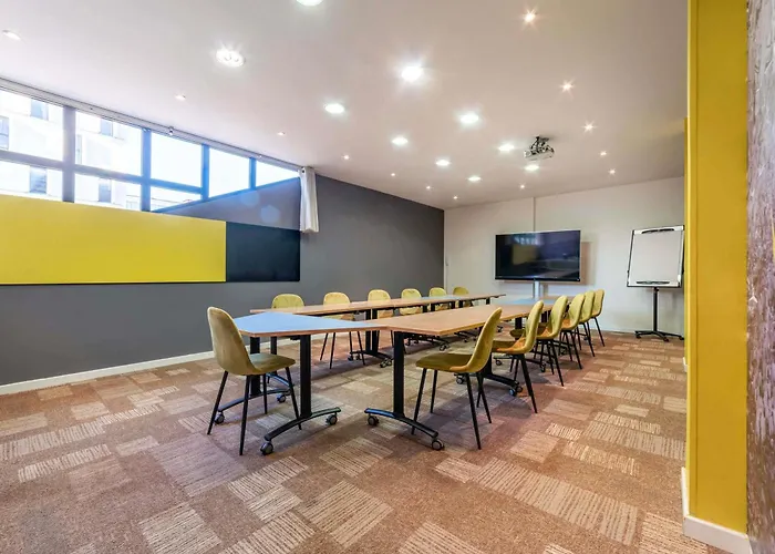 Ibis Centre Polygone 3*