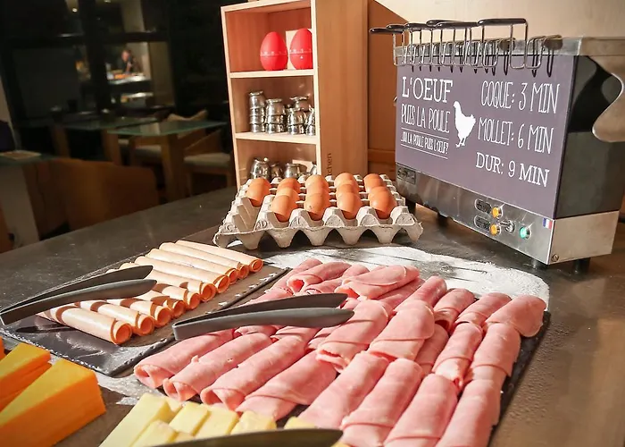 Ibis Centre Polygone Hotel